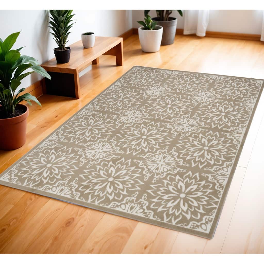 Bavuf Power Loomed Floral Traditional Non Skid Stain Resistant Area Rug By HomeRoots - 72' X '48' X '0.5