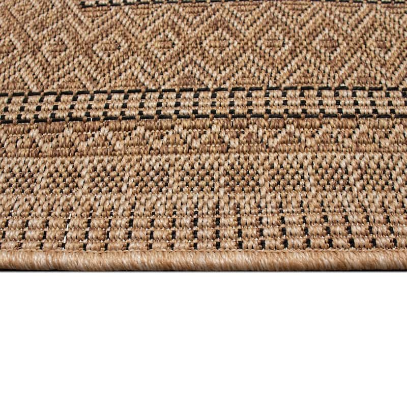 Liora Manne Monterey Diamond Border Indoor/Outdoor Rug