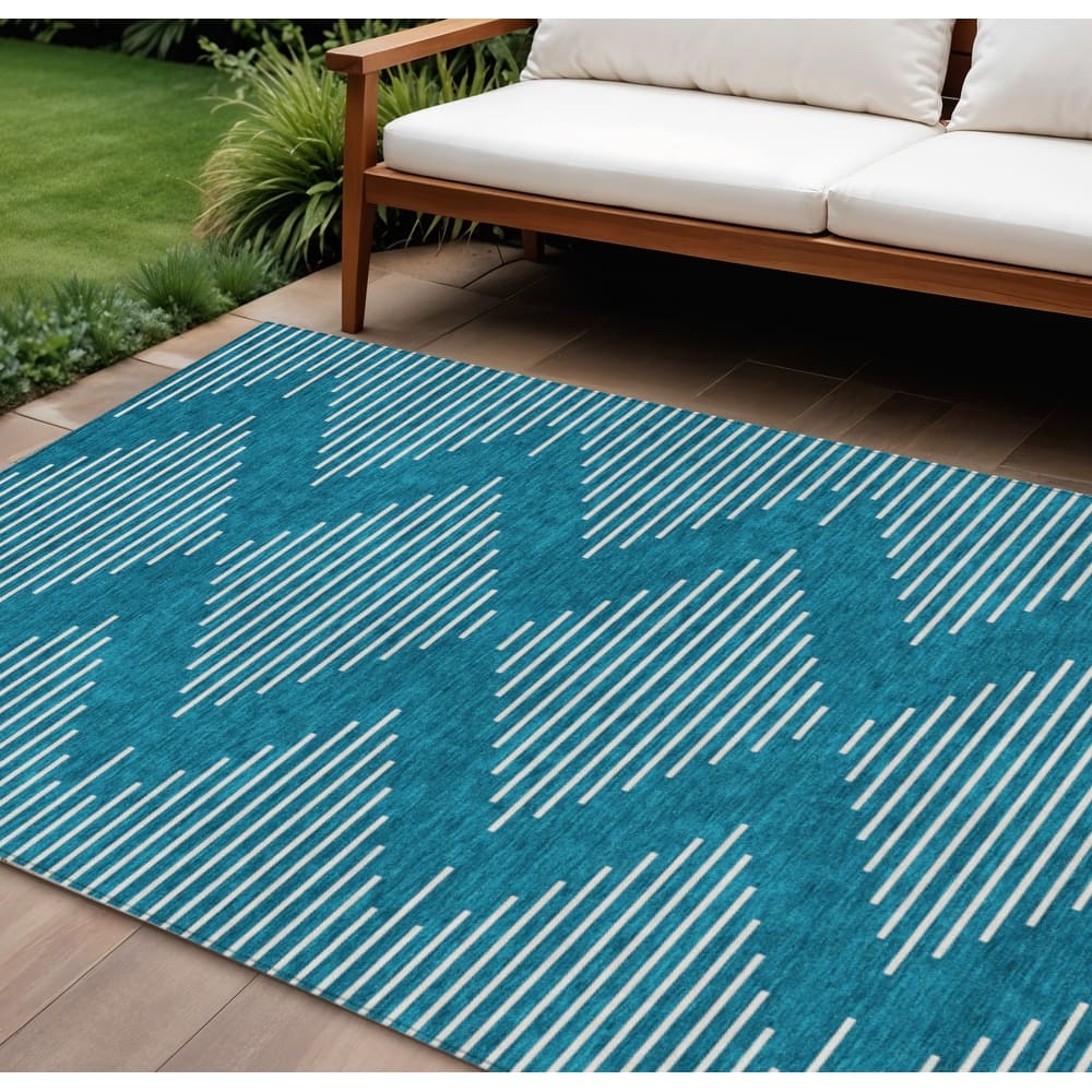 HomeRoots Geometric Transitional Rectangle Outdoor Rug
