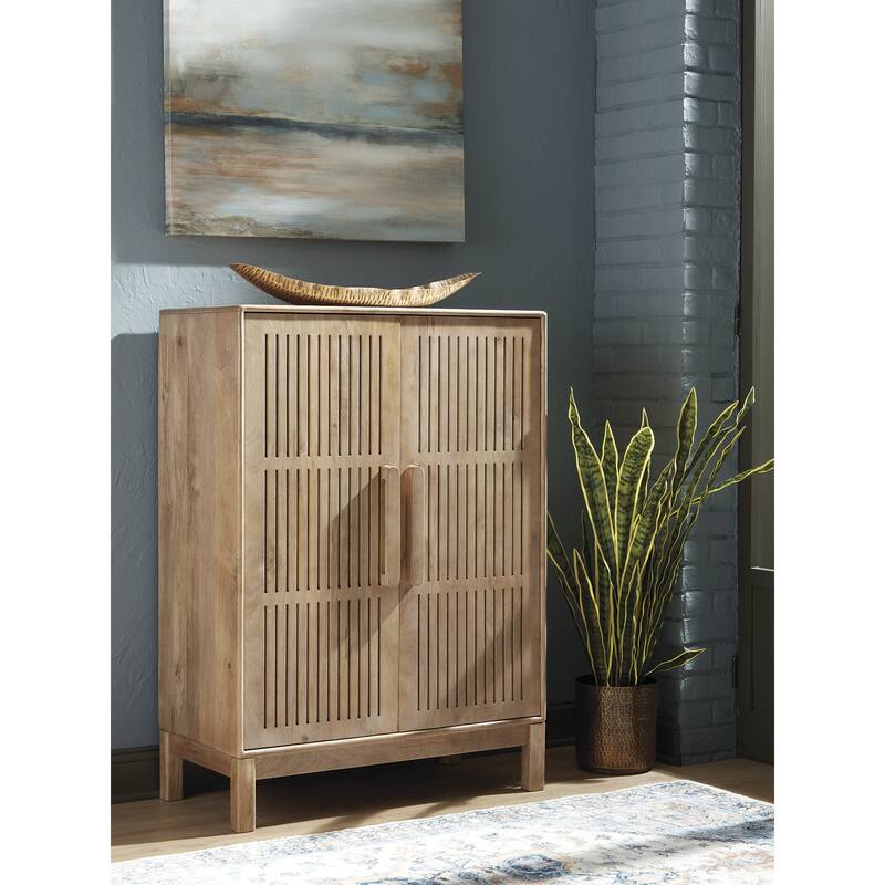 Signature Design by Ashley Pellamour Light Brown Bar Cabinet - 36" W x 18" D x 50" H