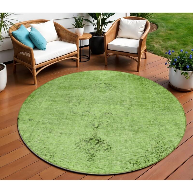 HomeRoots Oriental Traditional Rectangle Outdoor Rug - 8' Round