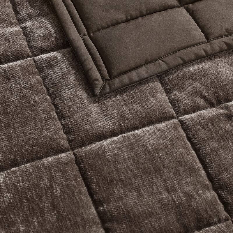 Vera Wang Chenille Box Solid 3 Piece Quilt Set
