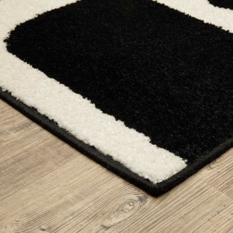 Quartz Abstract Maze Black/ Ivory Area Rug