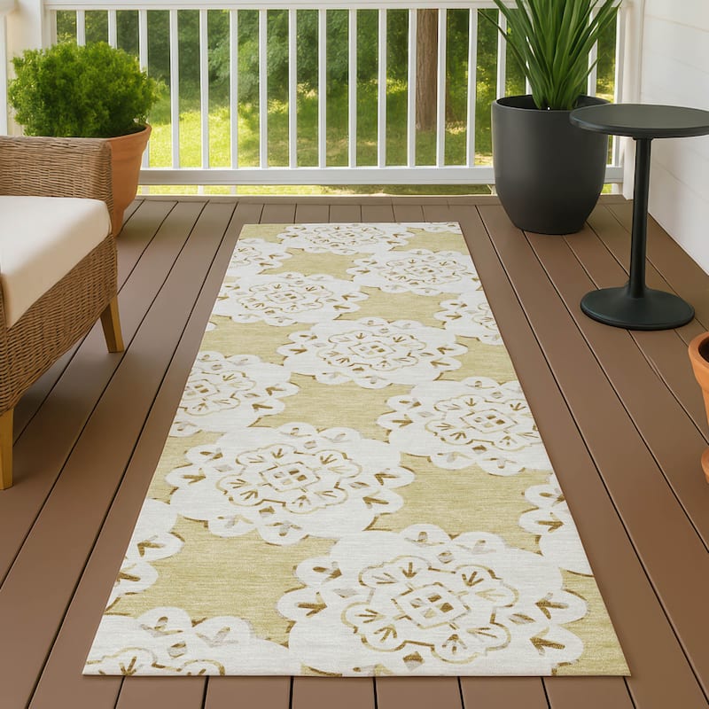 Machine Washable Indoor/ Outdoor Global Motif Chantille Rug - Wheat - 2'3" x 7'6"