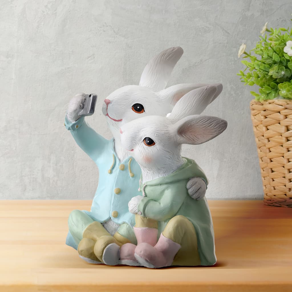 Resin Sitting Selfie Bunnies 7"