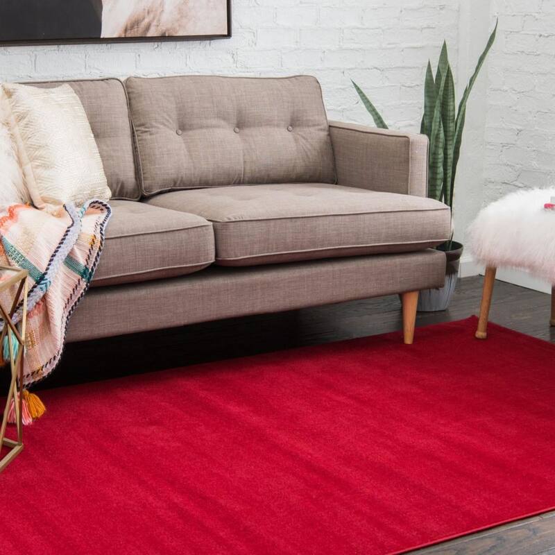 Traditional Yhogarc Collection Area Rug