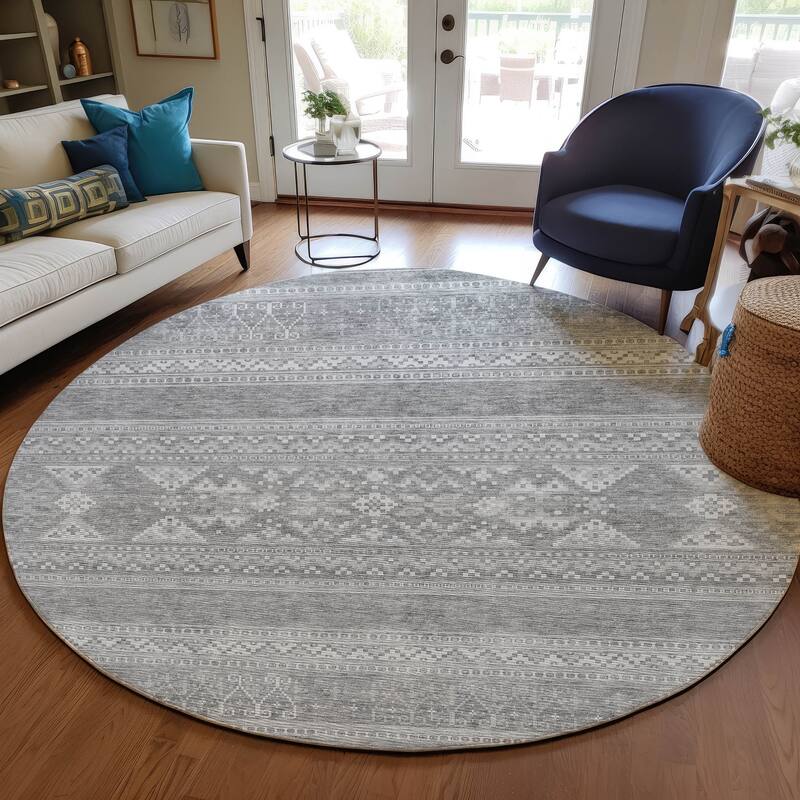 Machine Washable Indoor/ Outdoor Chantille Boho Tribal Rug - Silver - 8' x 8'