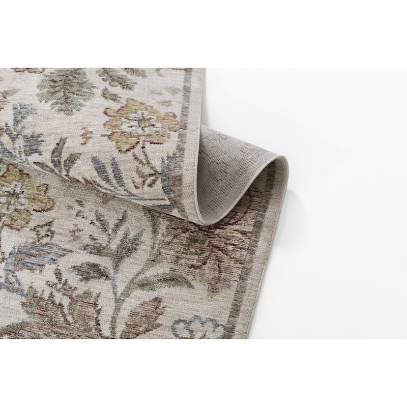 Momeni Wisteria Polyester Traditional Area Rug