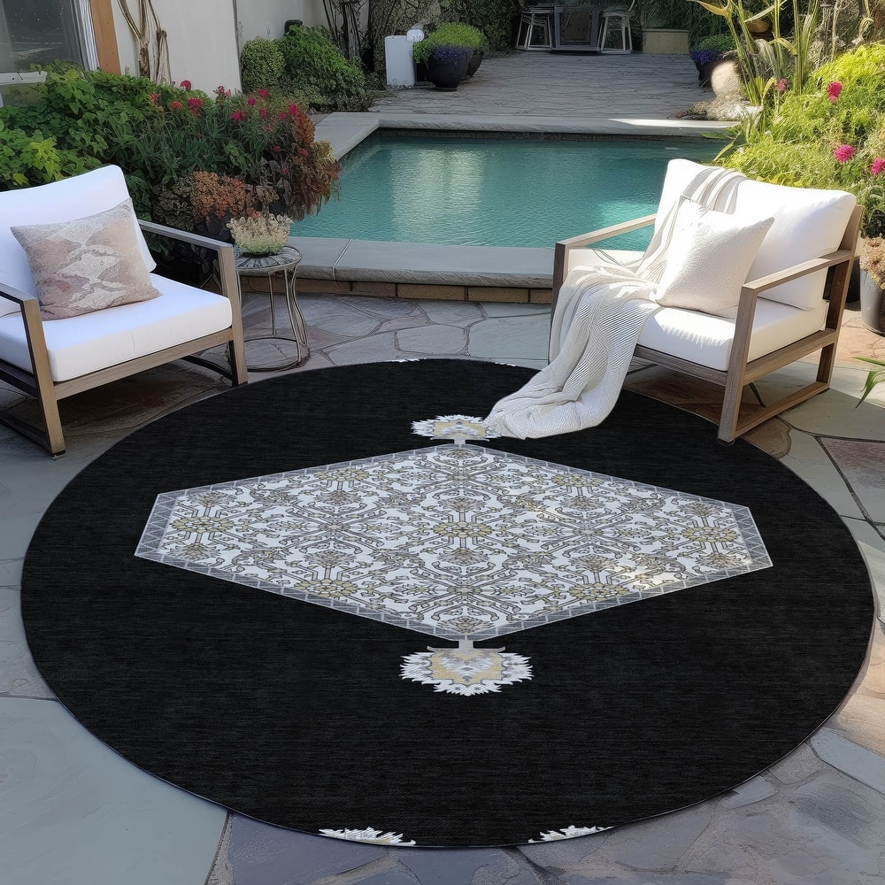 Machine Washable Indoor/ Outdoor Traditional Chantille Rug