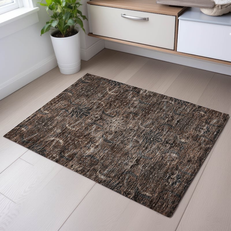 Premium Washable Super Soft Traditional Mayfield Rug - Fudge - 1'8" x 2'6"