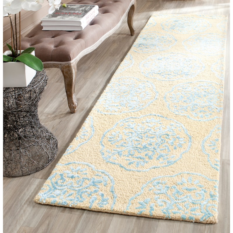 SAFAVIEH Handmade Bella Abygaelle Modern Floral Wool Rug - 2'3" x 8' Runner - Beige/Blue
