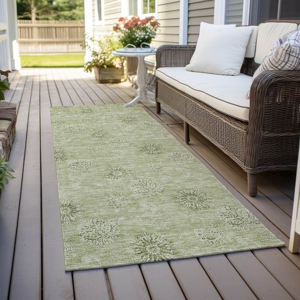Machine Washable Indoor/ Outdoor Chantille Floral Burst Rug