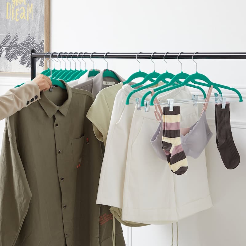 Javlergo 20-Pack Velvet Clothes Hangers, 16.5in Heavy-Duty Hangers with Adjustable Clips, Non-Slip, Space-Saving