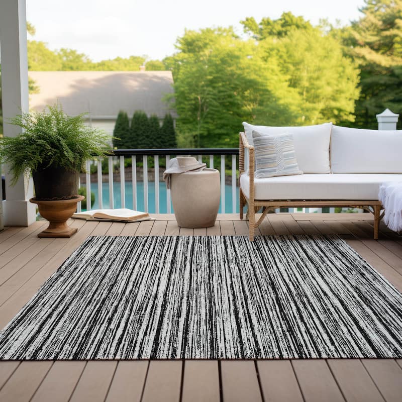 Machine Washable Indoor/ Outdoor Chantille Contemporary Stripes Rug