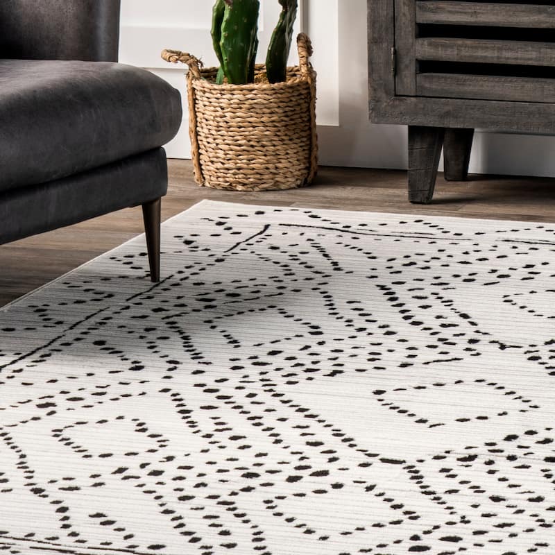 Nuloom Mila Moroccan Diamond Trellis Area Rug
