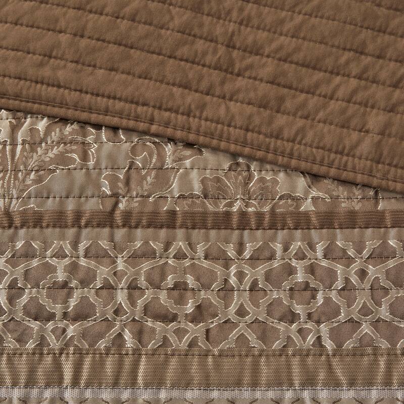 GDF Studio - Bellagio 6-Piece Reversible Jacquard Quilt Set with Decorative Pillows