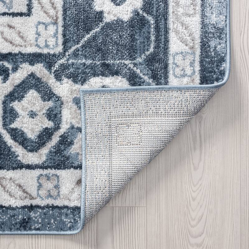 Linx Shabby Chic Medallion Indoor Area Rug