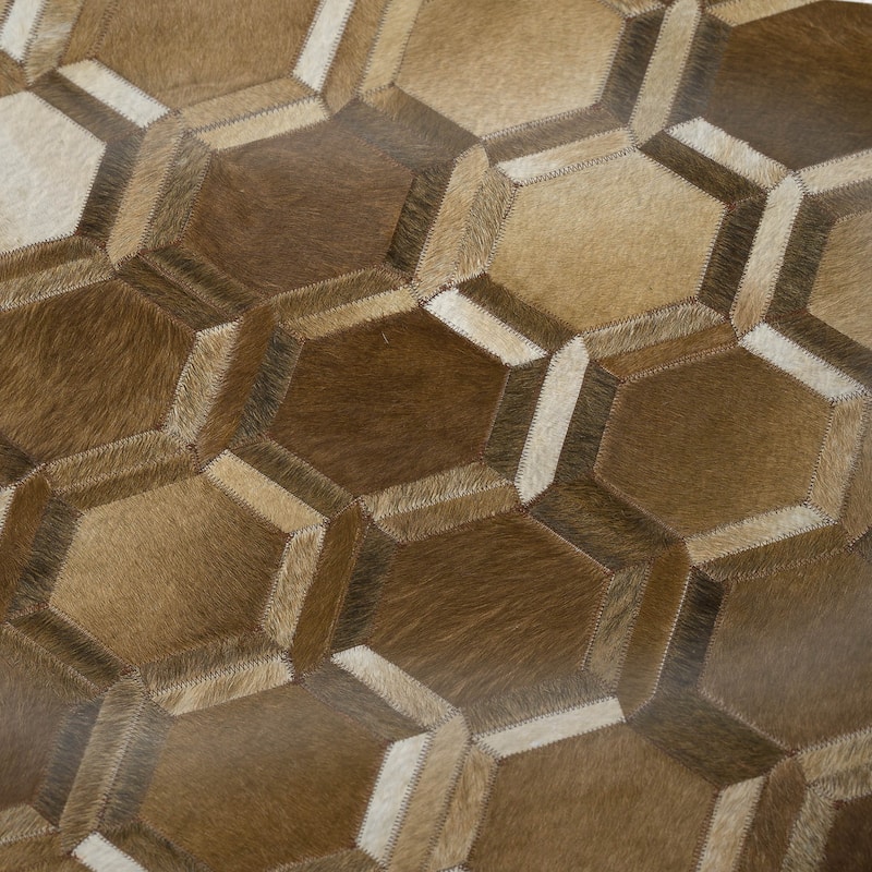 HomeRoots 50" X 70" Brown And Beige Geometric Microfiber Plush Throw Blanket