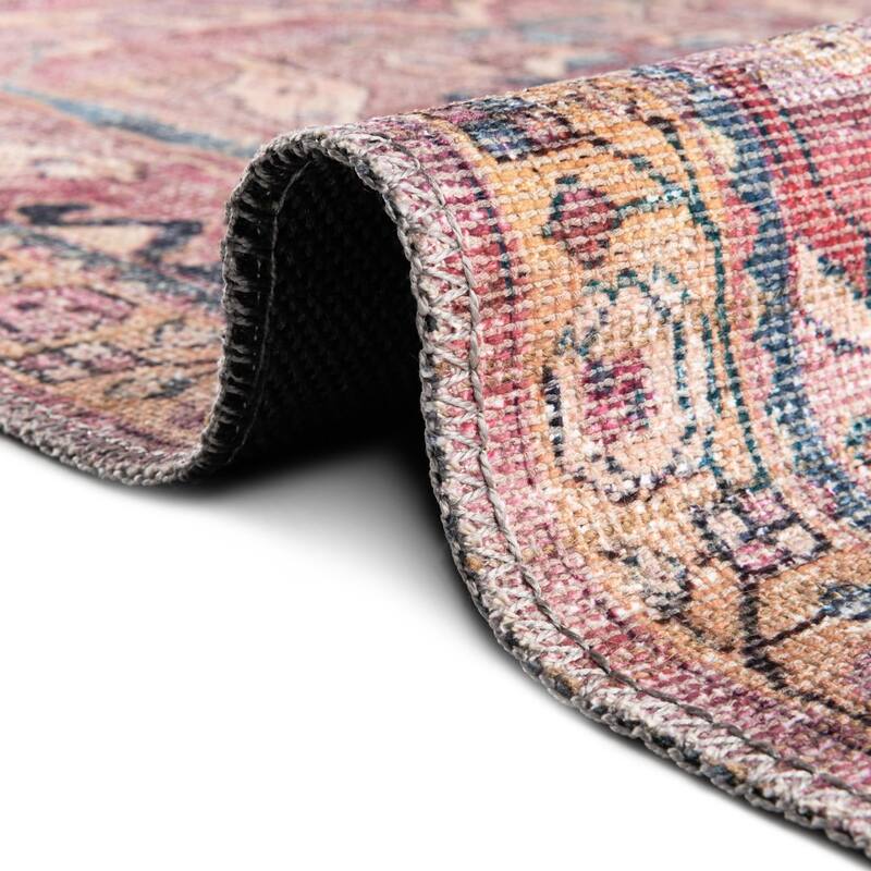 Transitional Pria Collection Area Rug