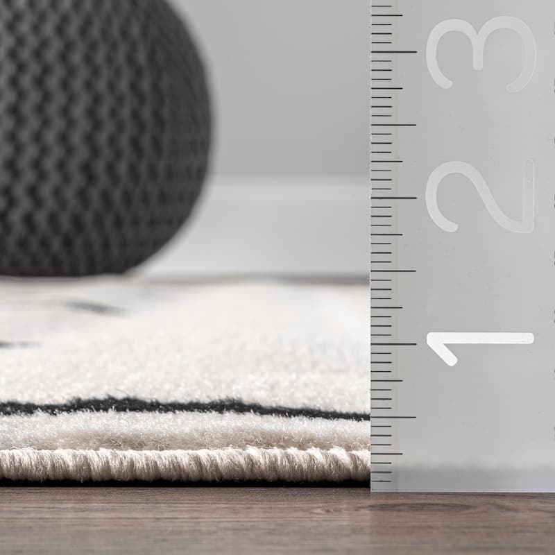 Nuloom Romina Diamond Stripes Area Rug