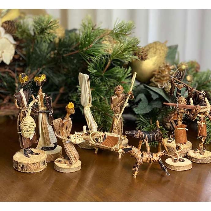 Handmade Banana Fiber Nativity Set (Kenya) - Bed Bath & Beyond - 3514617