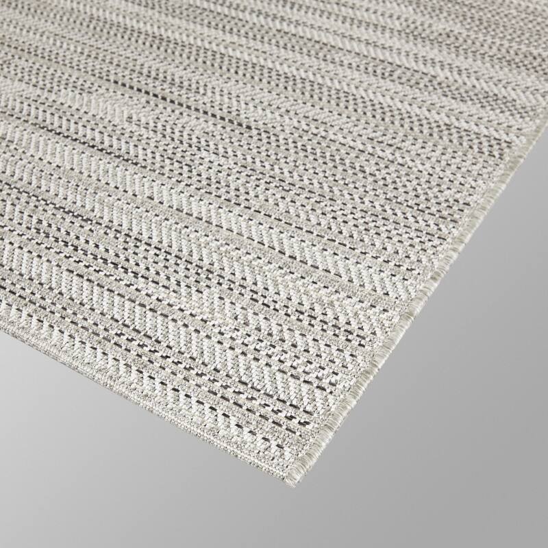 Barnard Solid Textured Indoor/Outdoor Area Rug