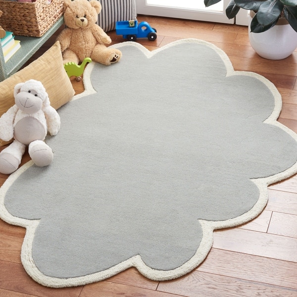 slide 2 of 18, SAFAVIEH Handmade Kids Shannen Wool Rug 4' x 6' Rectangle Scallop - Grey/Ivory