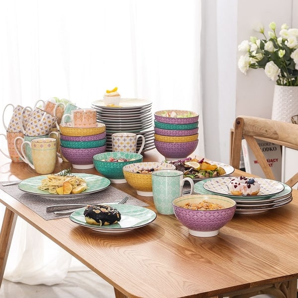 https://ak1.ostkcdn.com/images/products/is/images/direct/e59889277c6be2e2ec929a839d9d577b301a568b/vancasso-Macaron-Porcelain-Japanese-Style-Dinnerware-Set.jpg?impolicy=medium