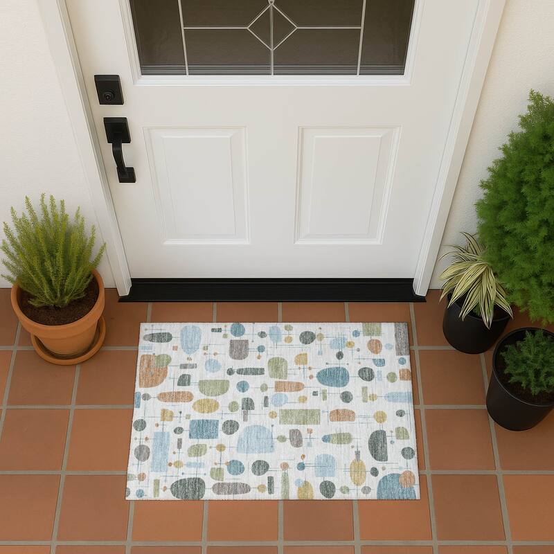 Machine Washable Indoor/ Outdoor Contemporary Fun Chantille Rug - Ivory - 1'8" x 2'6"
