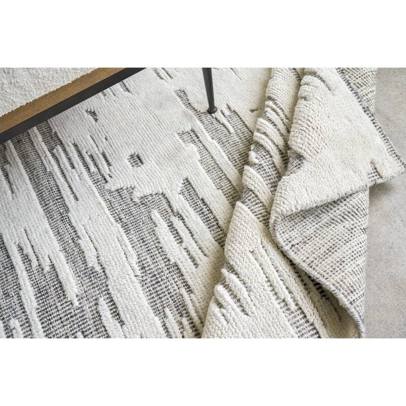 EXQUISITE RUGS Calibre Hand-knotted New Zealand Wool Ivory/Charcoal Area Rug.