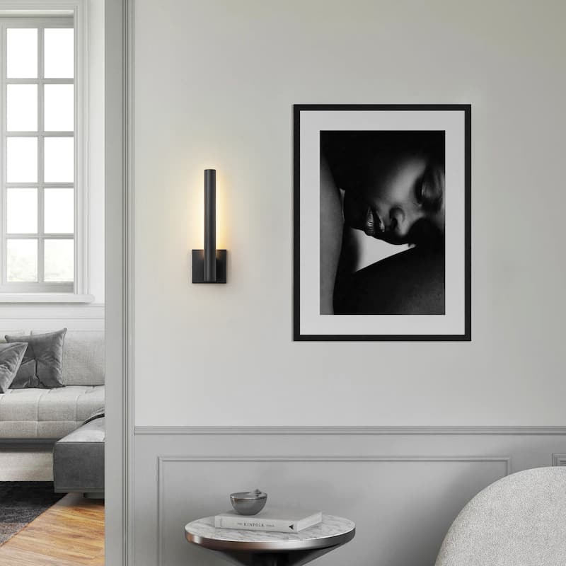 Modern Black Metal Linear Wall Light Integrated LED 3000K IP54 Waterproof Outdoor Wall Sconce