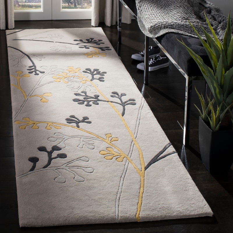 SAFAVIEH Handmade Soho Jesenia Vine N.Z. Wool Rug - 2'6" x 12' Runner - Grey