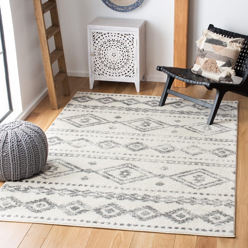 SAFAVIEH Tulum Poula Moroccan Boho Rug - Ivory/Grey - 5' 5" x 7' 7"