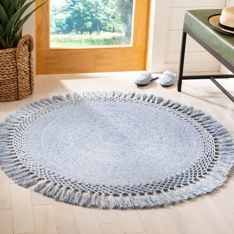 SAFAVIEH Handmade Sahara Iridian Tassel Rug - 5' Round - Blue Denim