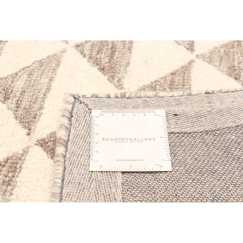 ECARPETGALLERY Hand Tufted Timeless Cream Wool Rug - 5'0 x 7'11