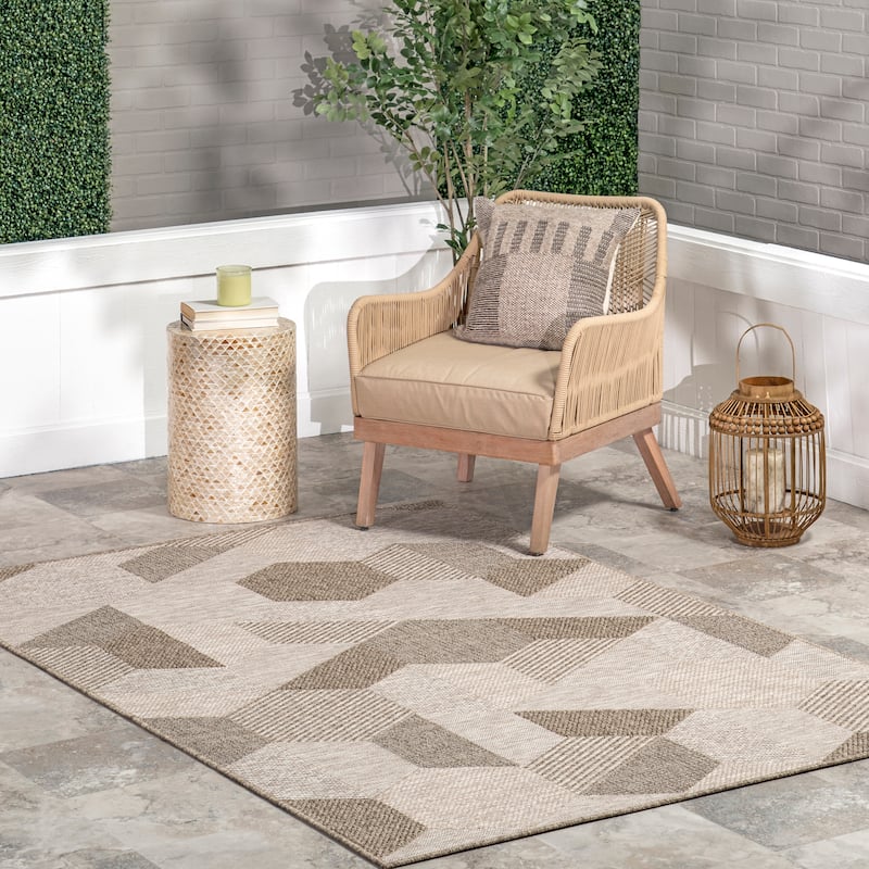 Nuloom Imogene Geometric Indoor/Outdoor Area Rug - 5'3" x 7'7" - Tan