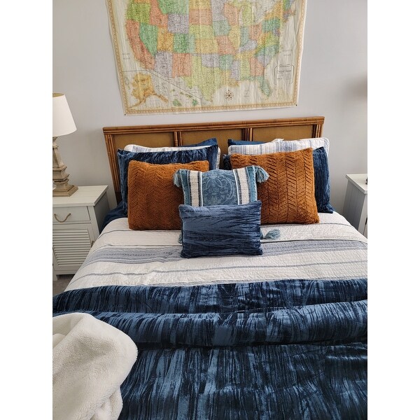 Decora Chic Home Westmont 4 Piece Comforter Set Crinkle Crushed Velvet Bedding 
