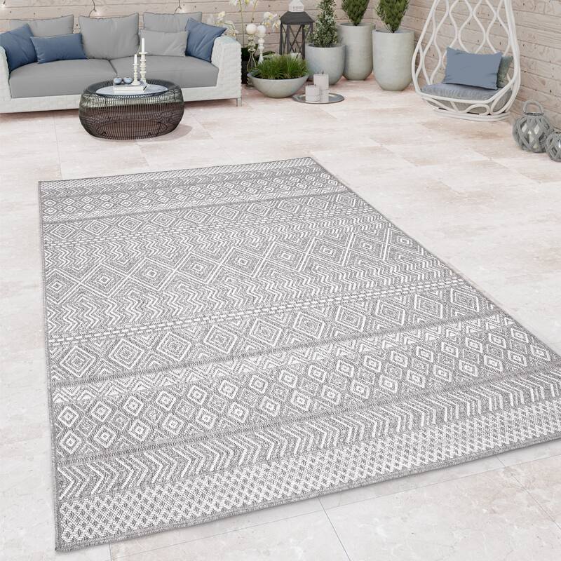 Stain-Resistant Outdoor Rug with Boho Pattern for Patio or Balcony - grey - 3'11" x 5'3"