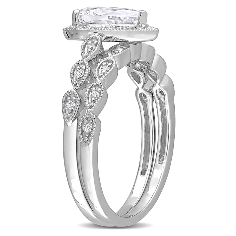 Miadora 1 1/6ct DEW Pear-cut Moissanite Halo Teardrop Bridal Ring Set in Sterling Silver