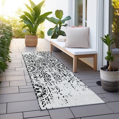 Machine Washable Indoor/ Outdoor Chantille Vintage Suzani Rug