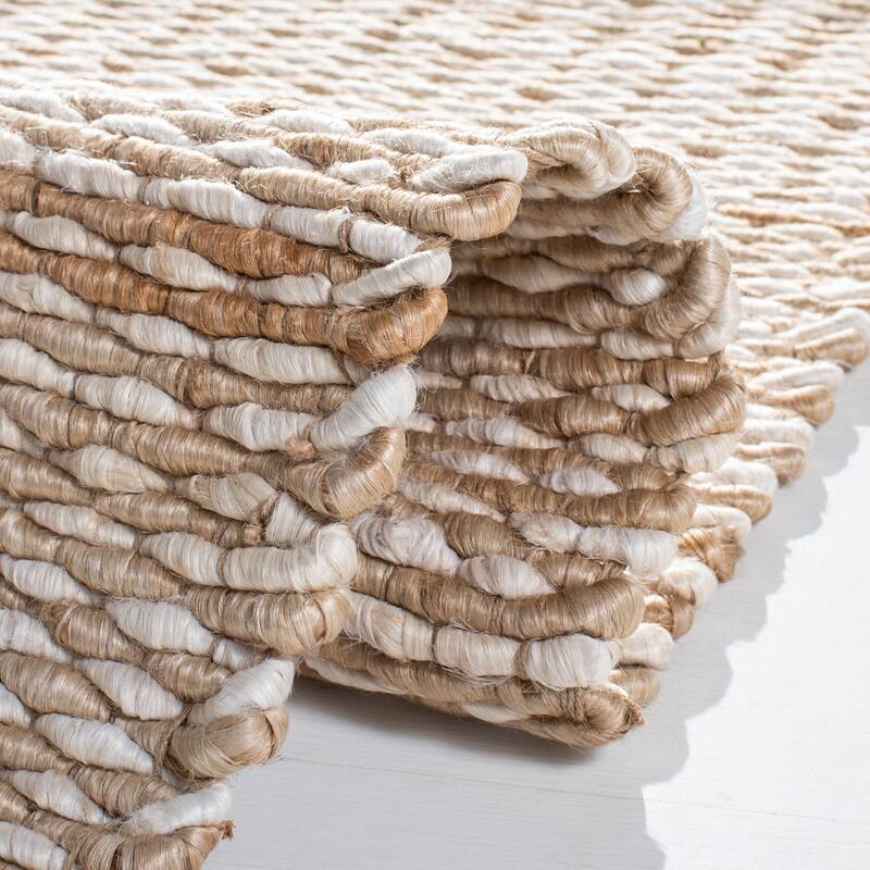 SAFAVIEH Handmade Natural Fiber Amiah Farmhouse Rug
