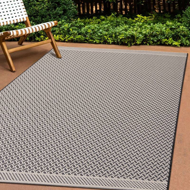 Jocelyn Collection - Grey/Cream Small Rectangles Area Rug