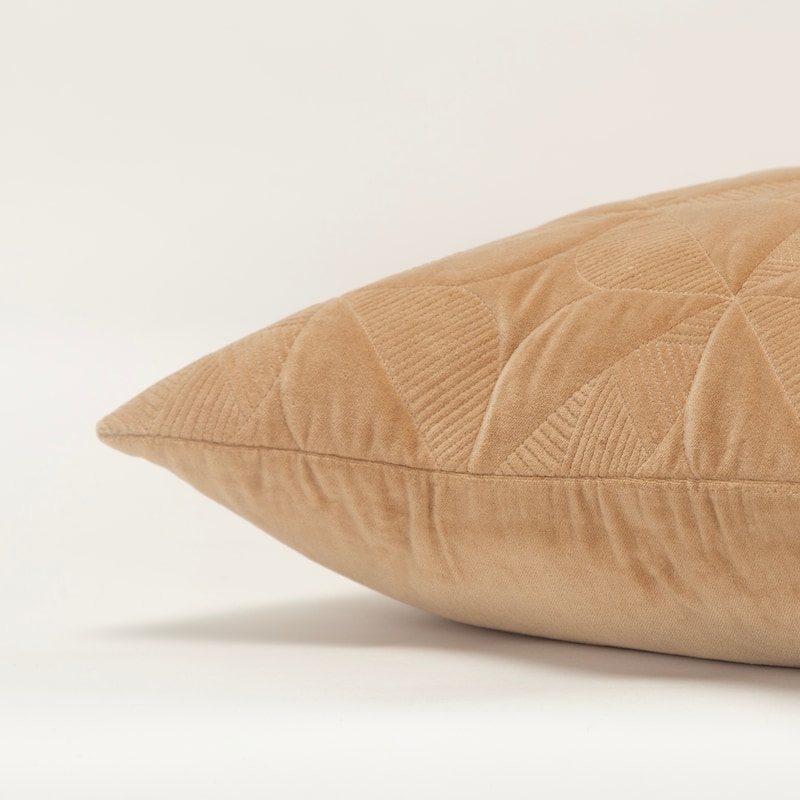 Rizzy Home Transitional Tan Pillow Cover - 20" x 20"