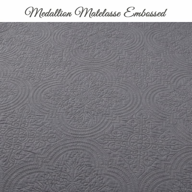 Copper Grove Sagano Blantyre Scalloped Edge (White, Ivory, Green, or Gray) Cotton 3-piece Quilt Bedding Set