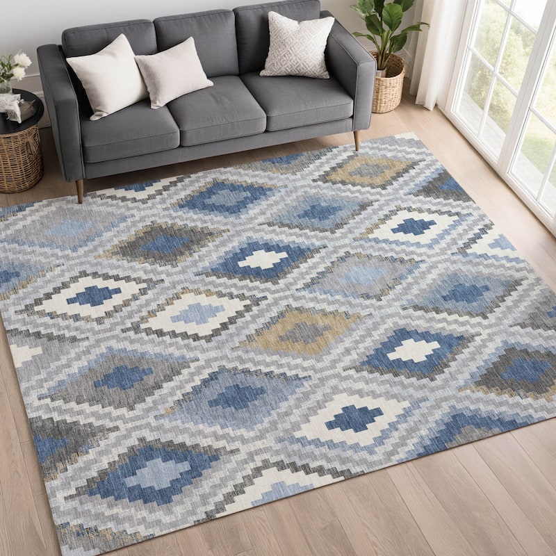 Machine Washable Indoor/ Outdoor Global Geo Chantille Rug