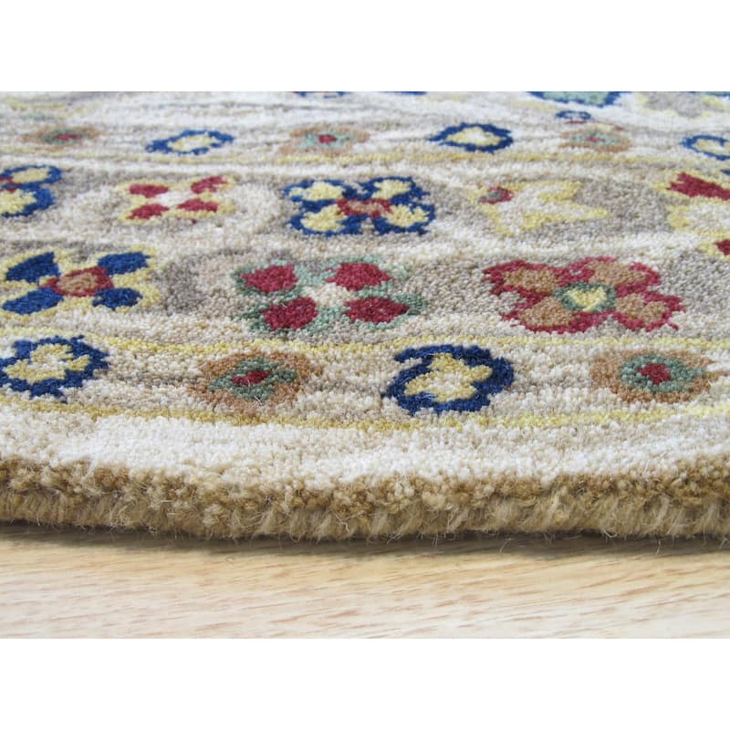 Ivory Traditional Oriental Morris Area Rug - Elegant and Timeless Design - 4' Round