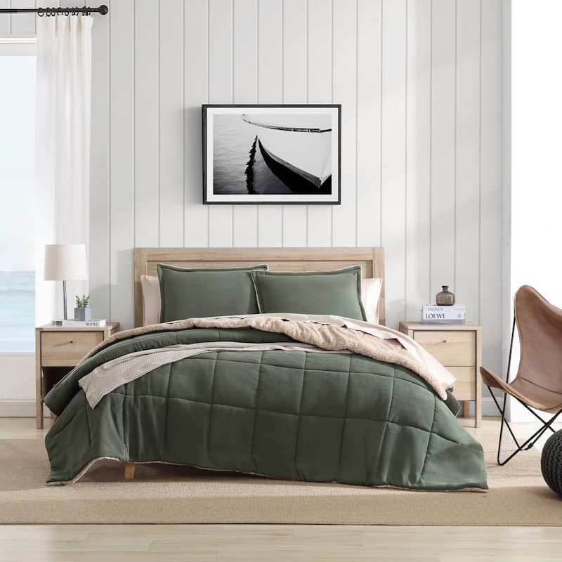 Nautica Beckett Microsuede/Sherpa Reversible Green Comforter Set