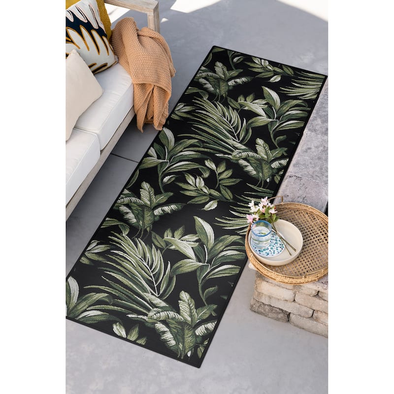 Sizzling Nautical & Coastal Floral & Botanical Indoor/Outdoor Area Rug - 2'3'' x 7'3'' - Black/Green