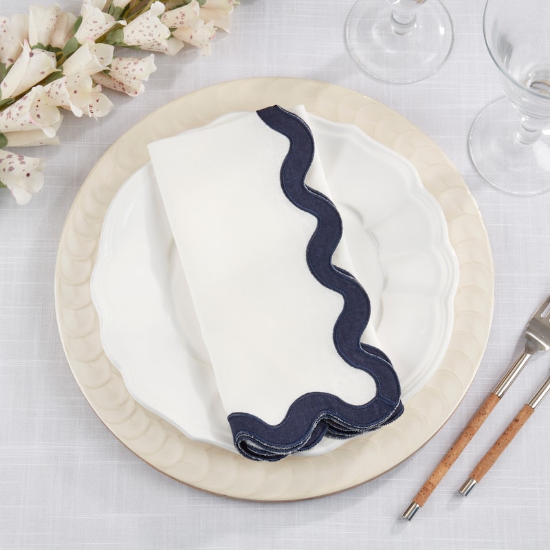 100% Linen Soft Hue Scallop Napkin (Set of 4) - 20"x20"