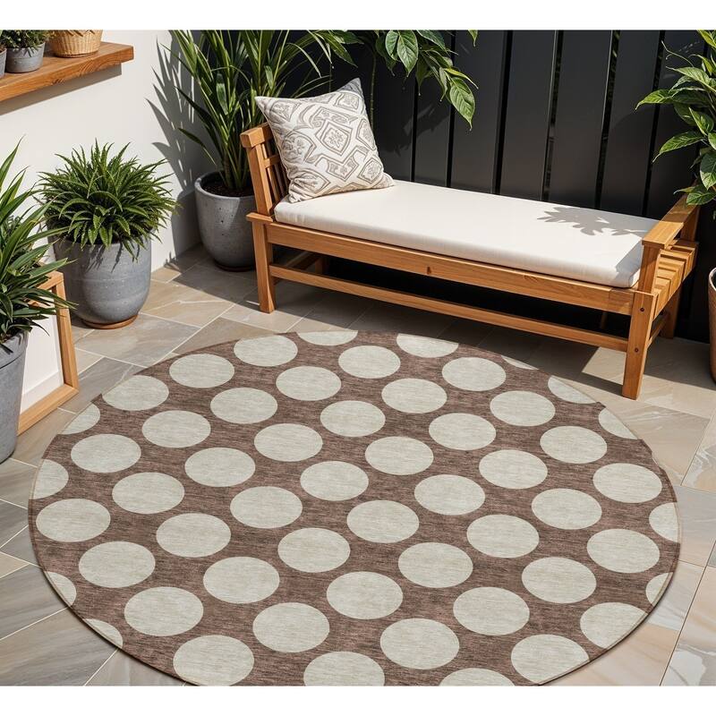 HomeRoots Polka Dot Transitional Rectangle Outdoor Rug - 8' Round